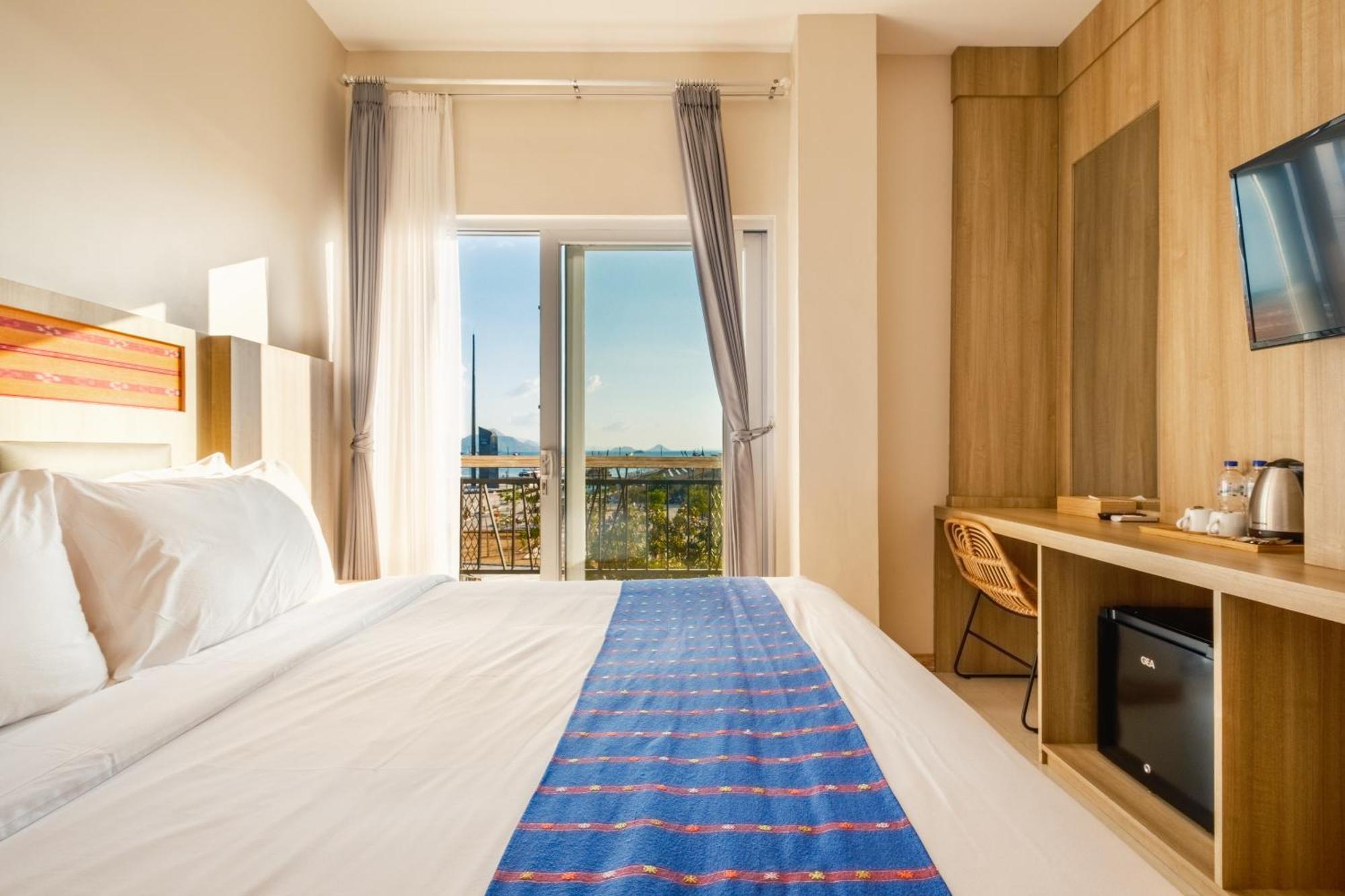 Dejavu 2.0 Hotel Bajo Komodo لابوان باجو المظهر الخارجي الصورة
