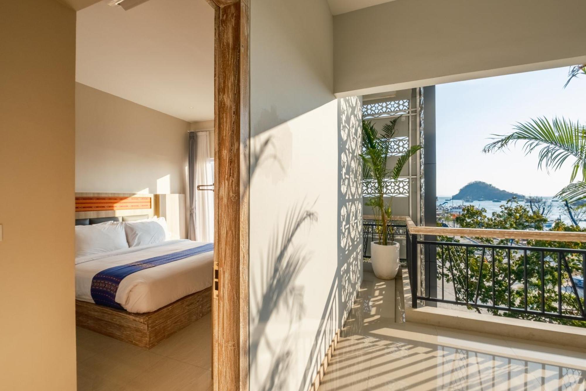 Dejavu 2.0 Hotel Bajo Komodo لابوان باجو المظهر الخارجي الصورة