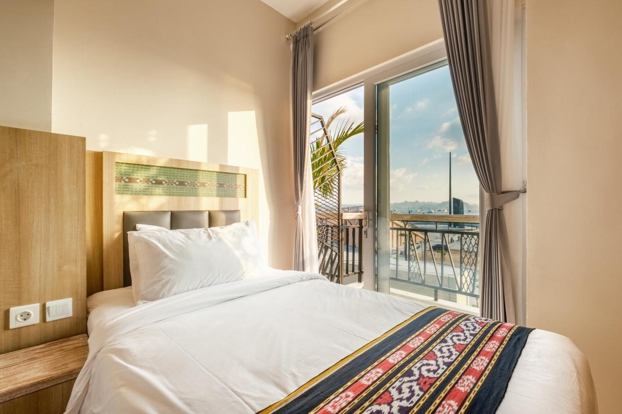 Dejavu 2.0 Hotel Bajo Komodo لابوان باجو المظهر الخارجي الصورة